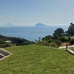 Sunrise Bed & Breakfast 4*