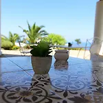 Sunrise Bed & Breakfast 4*