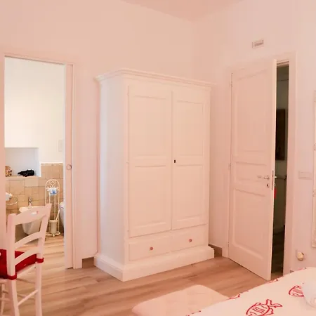 Sunrise Bed and Breakfast 4*