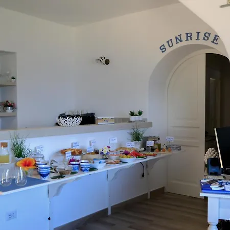 Sunrise Bed & Breakfast 4*