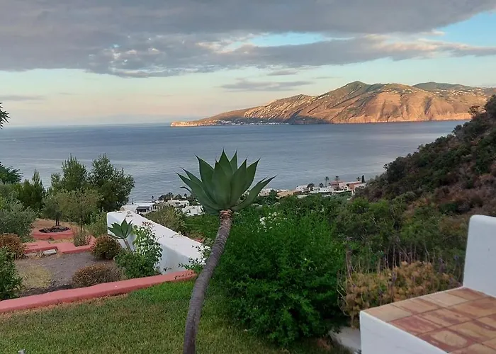 Sunrise فندق مبيت وإفطار سانتا مارينا سالينا